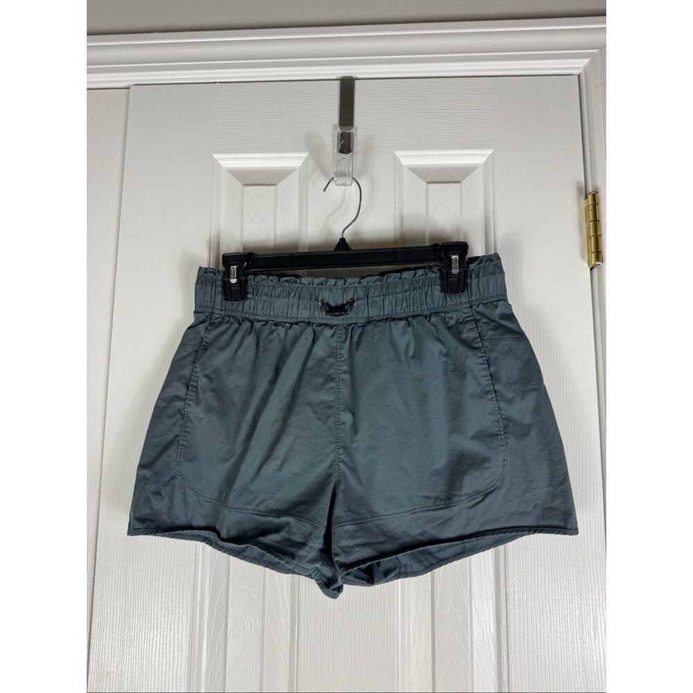 Mondetta Women’s Grey Shorts Size M